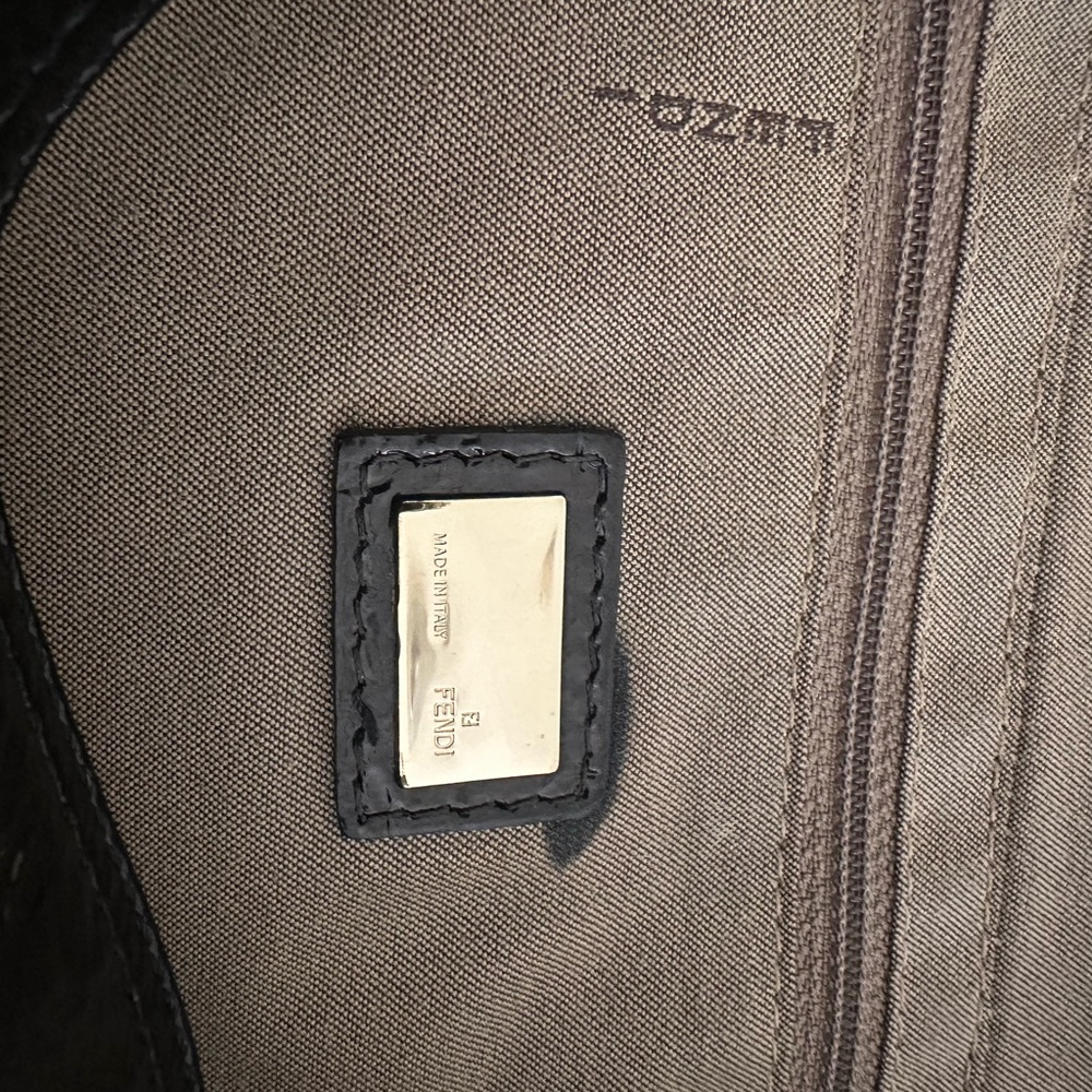 Fendi Maxi Baguette Black Crinkle Patent Leather - Picture 10 of 14